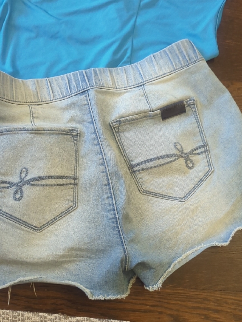 Summer Bundle Tops And Shorts - Picture 9 of 9